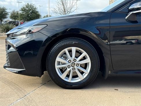Certified 2025 Toyota Camry LE image 5