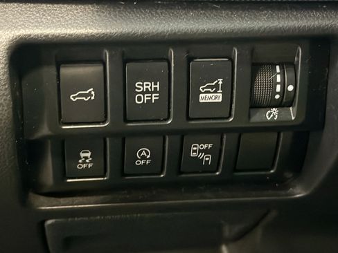 Used 2019 Subaru Forester Limited w/ Popular Package #3 AWD/4WD image 17