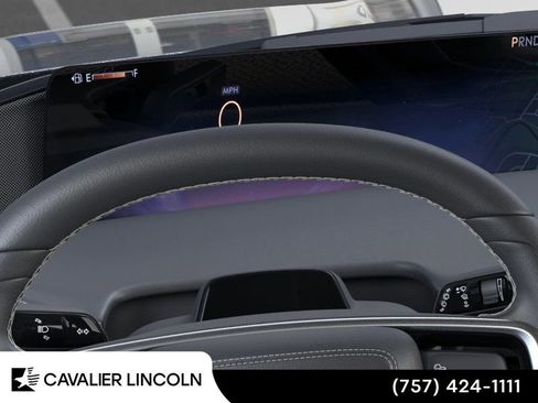 Used 2025 Lincoln Navigator Reserve w/ Jet Appearance Package image 13