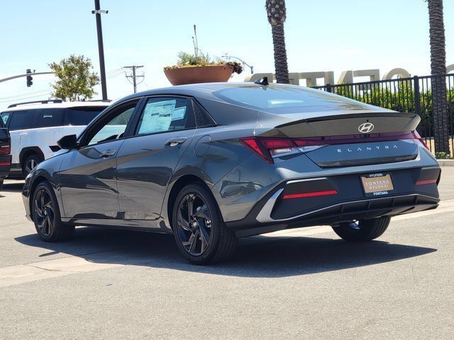 New 2026 Hyundai Elantra SEL Sport FWD image 3