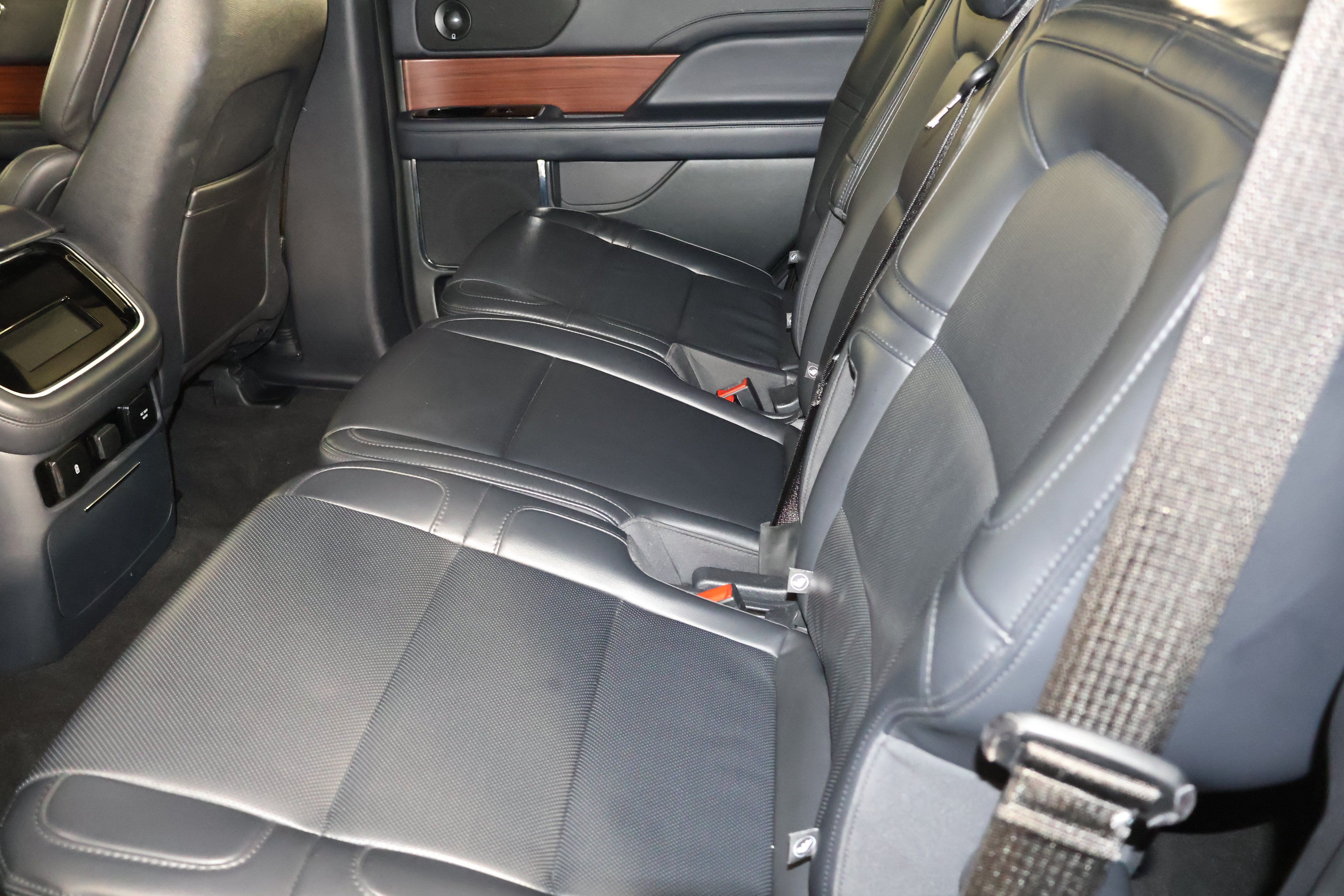 Used 2024 Lincoln Navigator Premiere AWD/4WD image 52