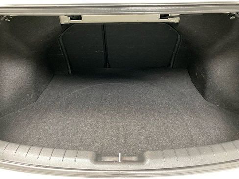 Used 2019 Hyundai Elantra SE image 12