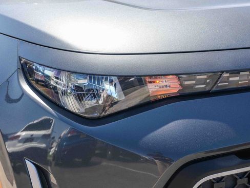 Used 2023 Kia Soul LX FWD image 4