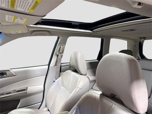 Used 2010 Subaru Forester 2.5X Limited image 20