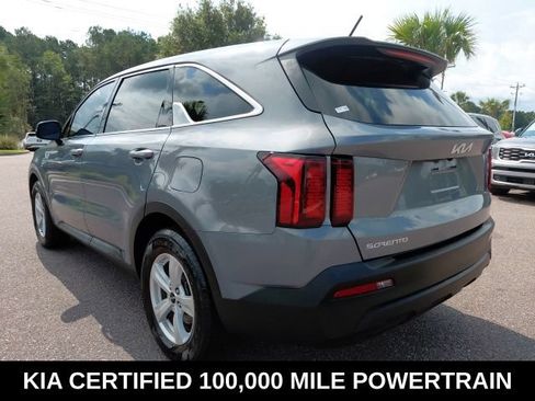 Certified 2023 Kia Sorento LX FWD image 7
