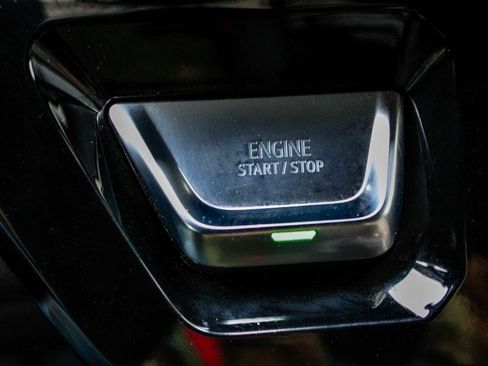 Used 2024 GMC Sierra 1500 AT4 w/ Technology Package image 29