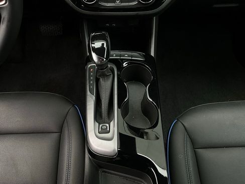 Used 2025 Buick Envista Sport Touring image 14