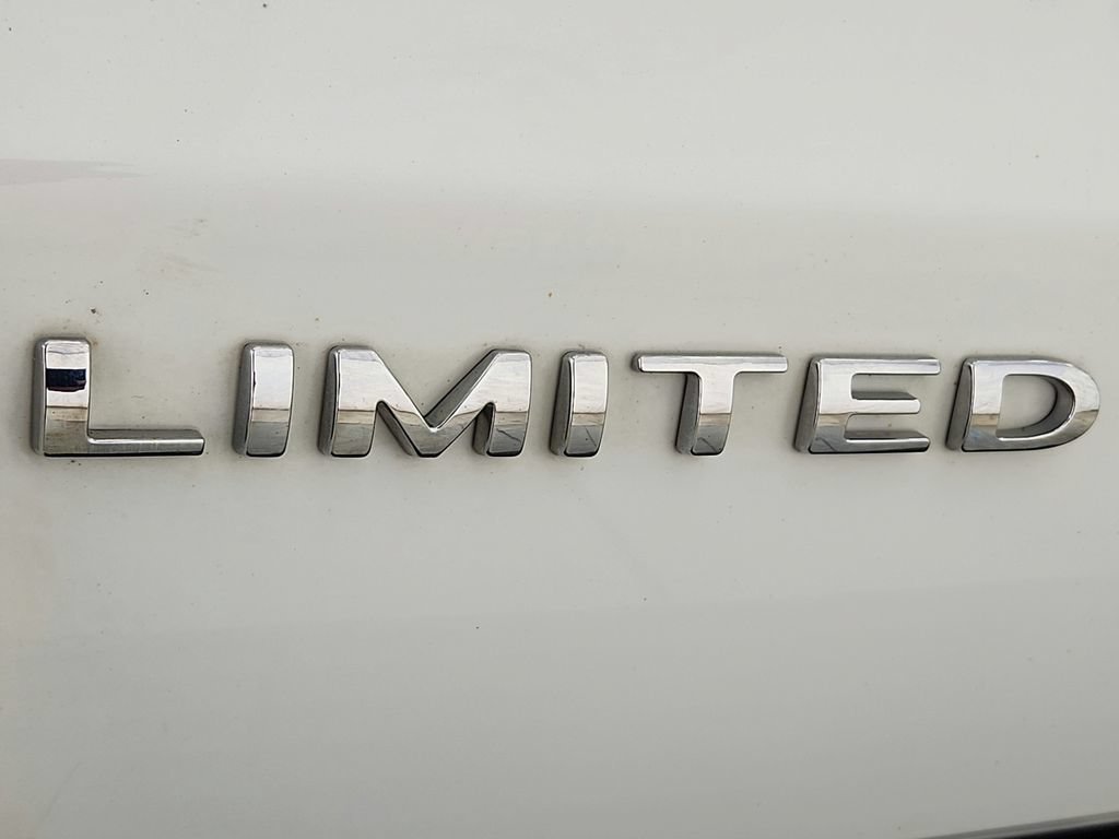 Used 2020 Ford Expedition Limited w/ Equipment Group 301A AWD/4WD image 39