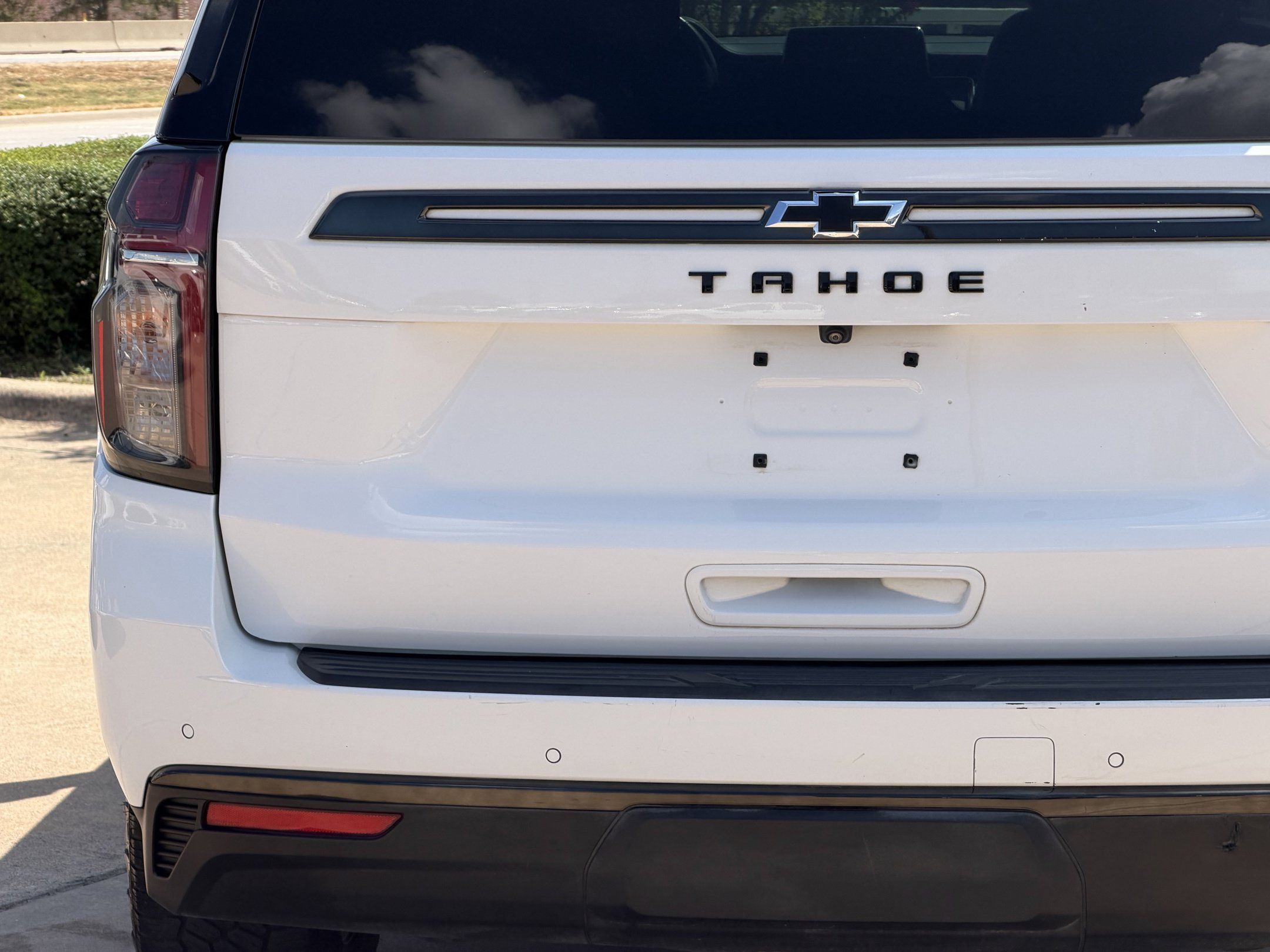 Used 2021 Chevrolet Tahoe Z71 w/ Z71 Off-Road Package AWD/4WD image 11