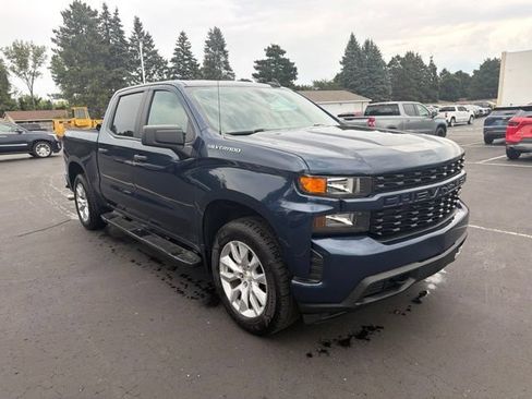 Used 2020 Chevrolet Silverado 1500 Custom w/ Custom Value Package AWD/4WD image 4