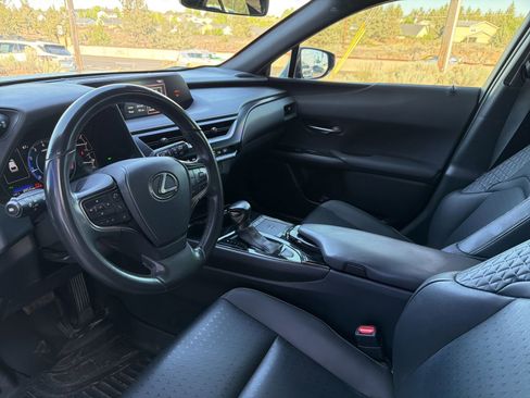 Used 2022 Lexus UX 200 w/ Accessory Package (Z1) FWD image 20