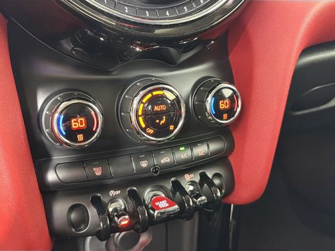 Used 2017 MINI Cooper S image 17