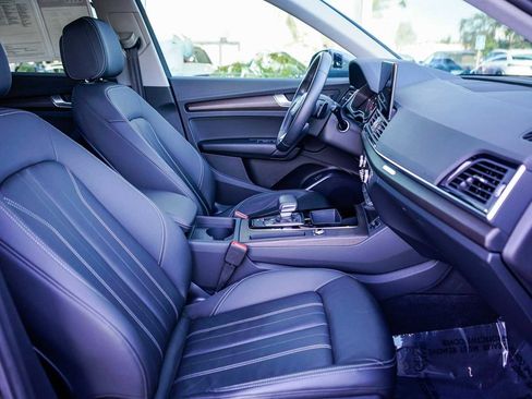 Used 2023 Audi Q5 2.0T Premium w/ Convenience Package image 15