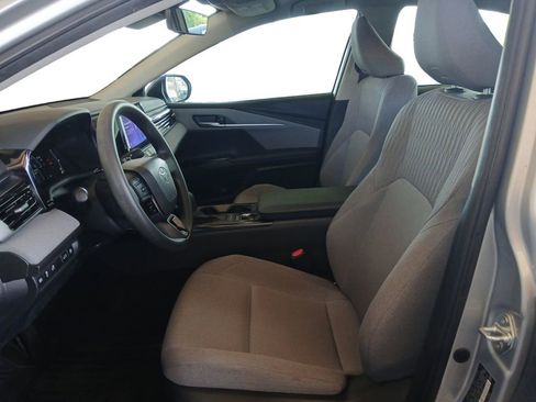 Used 2025 Toyota Camry LE w/ Convenience Package AWD/4WD image 9