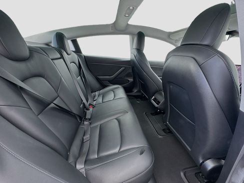 Used 2020 Tesla Model 3 Standard Range Plus RWD image 19