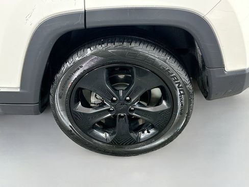 Used 2019 Jeep Compass Altitude image 27