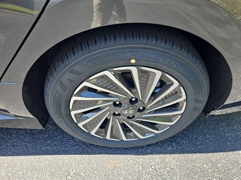 Used 2025 Hyundai Sonata SEL FWD image 5