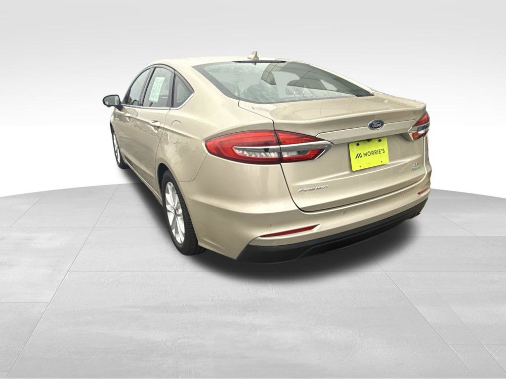 Used 2019 Ford Fusion SE FWD image 11