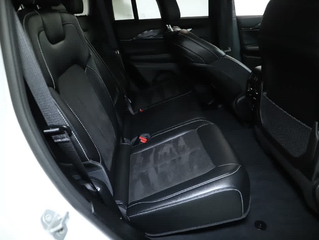 Used 2023 Jeep Grand Cherokee Altitude AWD/4WD image 31