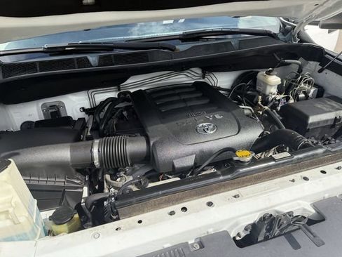 Used 2015 Toyota Tundra SR5 w/ TRD Off Road Package image 24