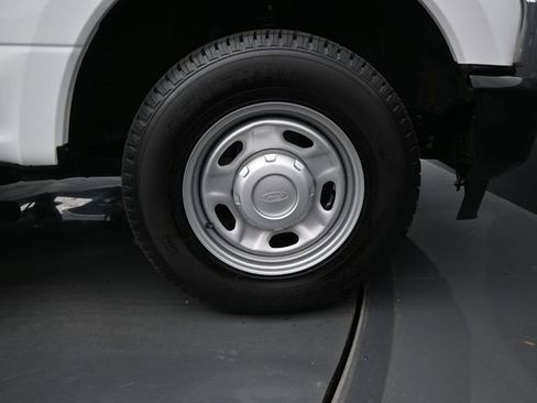 Used 2022 Ford F250 XL w/ Power Equipment Group image 15