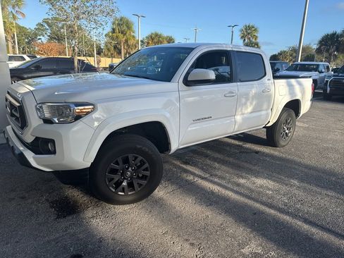 Used 2023 Toyota Tacoma SR5 image 10