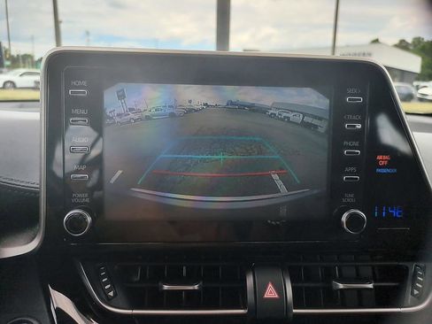 Used 2019 Toyota C-HR XLE FWD image 21