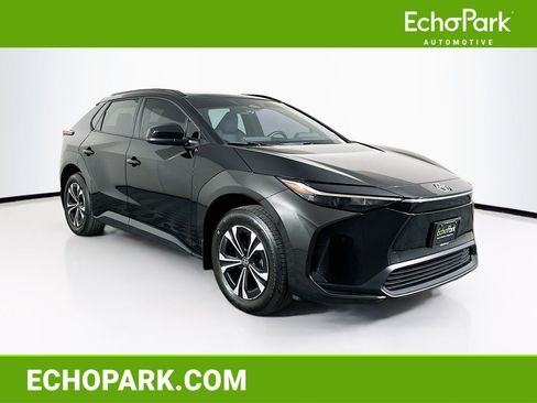 Used 2024 Toyota bZ4X XLE w/ Weather Package image 1