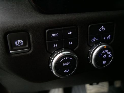 Used 2024 GMC Sierra 1500 Elevation AWD/4WD image 14
