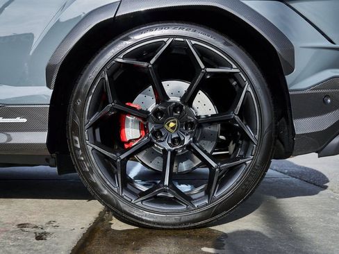 Used 2024 Lamborghini Urus Performante AWD/4WD image 24