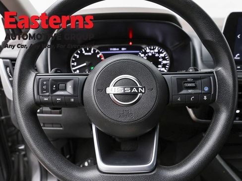Used 2023 Nissan Rogue SV AWD/4WD image 10