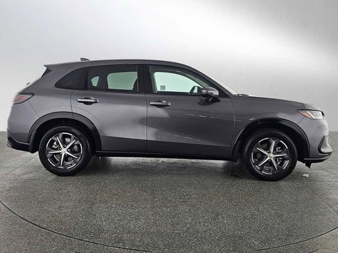Used 2023 Honda HR-V EX-L image 2