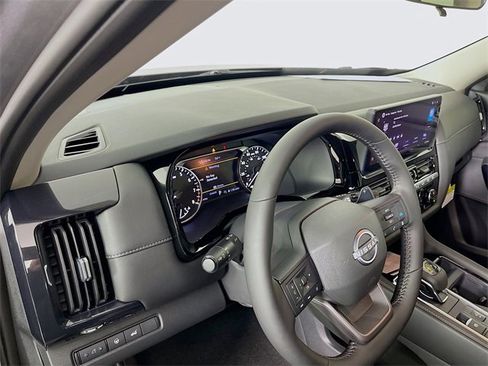 New 2026 Nissan Pathfinder SV image 7