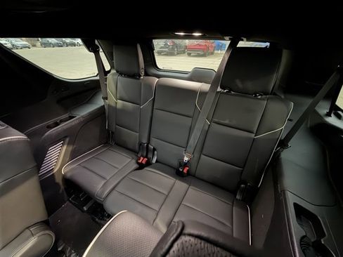 Used 2023 Cadillac Escalade Premium Luxury image 8