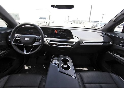 Certified 2024 Cadillac Lyriq Sport RWD image 9