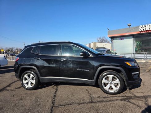 Used 2018 Jeep Compass Latitude image 10