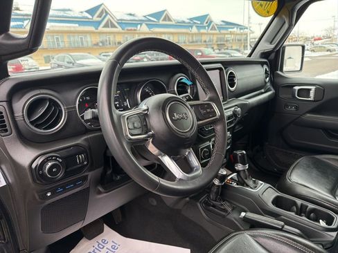 Used 2023 Jeep Wrangler Unlimited Sahara image 15