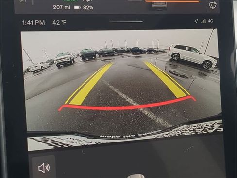 Used 2025 Volvo EX30 Plus w/ Protection Package Premier image 27