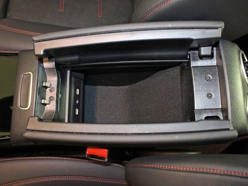 Certified 2025 Mercedes-Benz CLA 35 AMG 4MATIC image 24