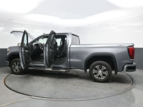 Used 2021 GMC Sierra 1500 SLE w/ X31 Off-Road Package AWD/4WD image 42