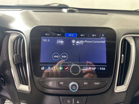 Used 2023 Chevrolet Malibu LT image 24