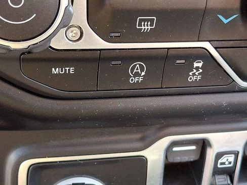 Certified 2021 Jeep Wrangler Unlimited Sport image 28