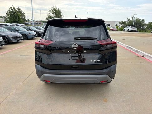 Used 2023 Nissan Rogue SV AWD/4WD image 4