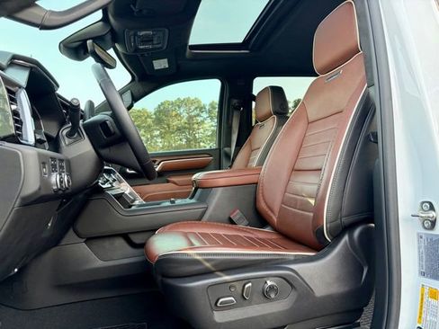 Used 2025 GMC Sierra 2500 Denali Ultimate image 27