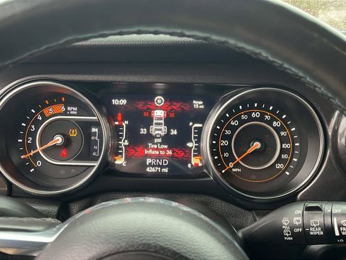 Used 2021 Jeep Wrangler Unlimited Sahara image 15