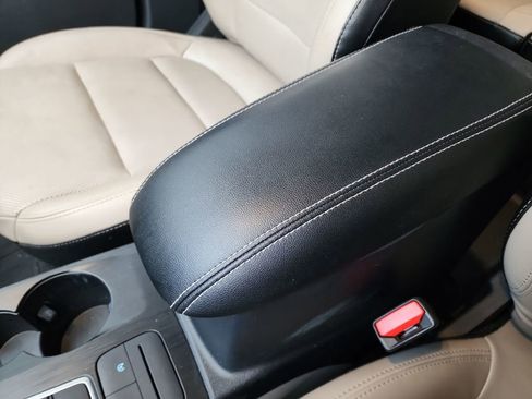 Used 2022 Ford Escape SEL image 31