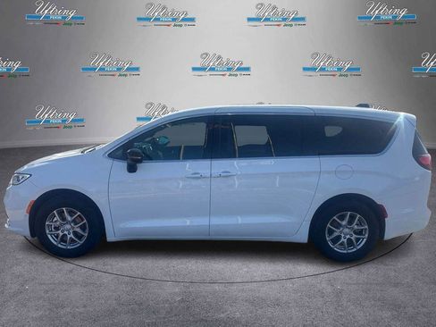 New 2026 Chrysler Pacifica Select FWD image 6
