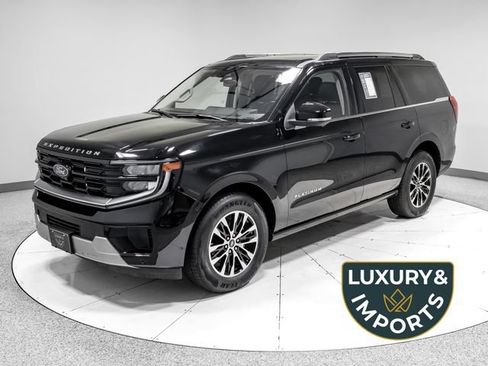 Used 2025 Ford Expedition Platinum AWD/4WD image 1