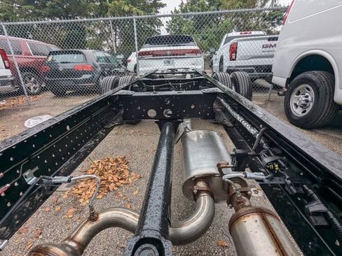 New 2025 Chevrolet Low Cab Forward image 15