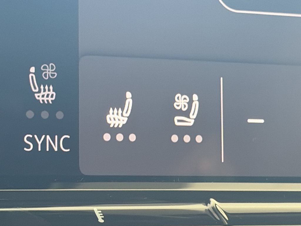Certified 2024 Volkswagen Atlas SE w/ Panoramic Sunroof Package FWD image 26